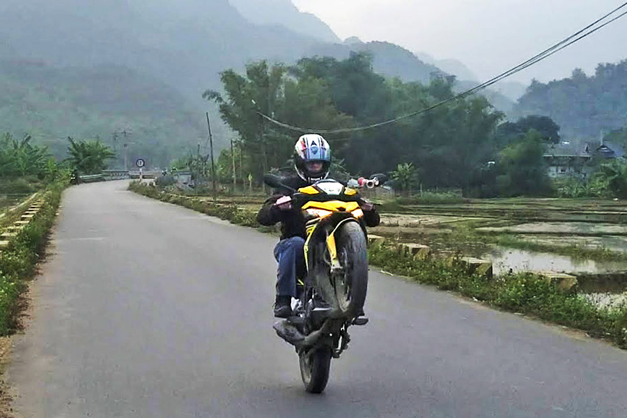 Charlie Don’t Wheelie – A Vietnam Motorcycle Adventure: Part 1