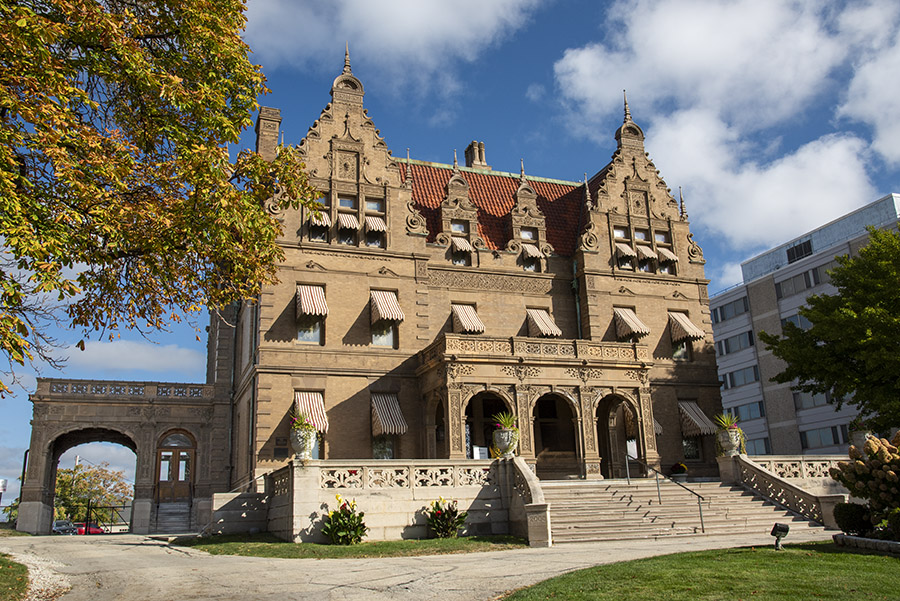 Milwaukee’s Pabst Mansion