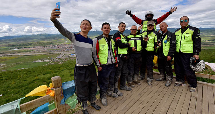A selfie overlooking Aba in China